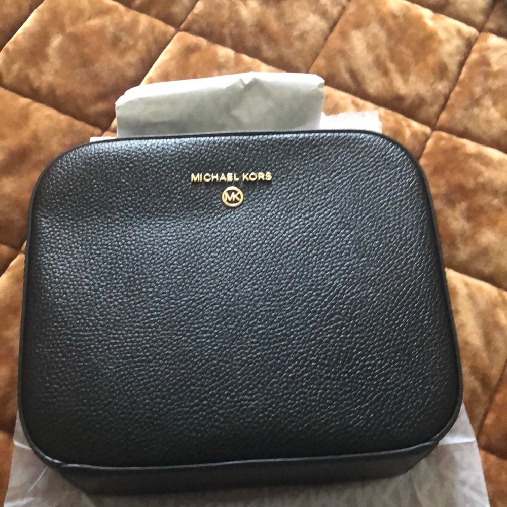 Michael Kora jet bag